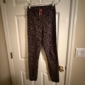 Sarah’s Day x white fox activewear leopard print leggings